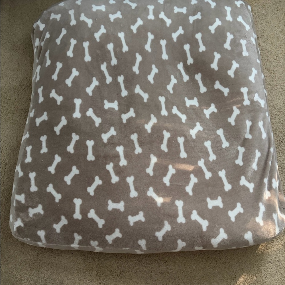 Bone Patterned Pet Bed